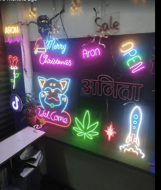 Aron Neon Light