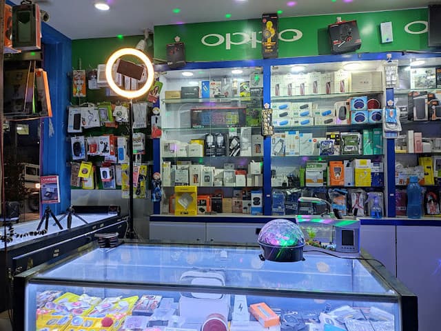 Univercell Mobile Centre